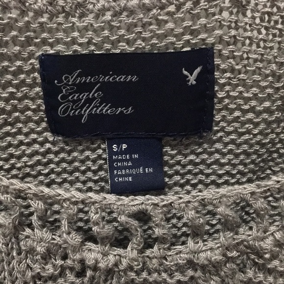 American Eagle Grey Flowy Top - Picture 3 of 4